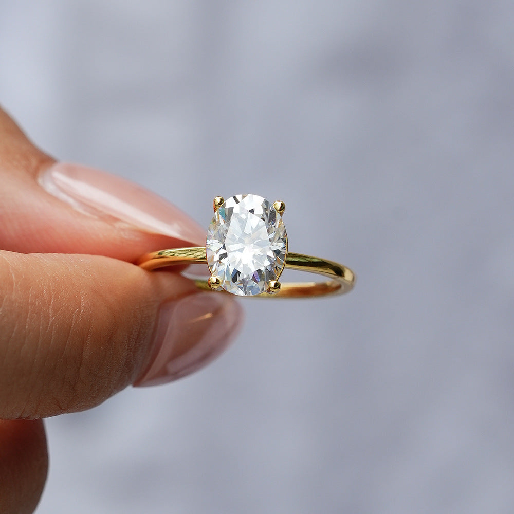 Oval Solitaire Ring 一    Sterling Silver, Moissanite