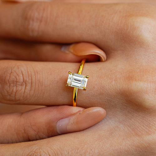 Emerald-Cut Solitaire Ring – Four-Prong Setting