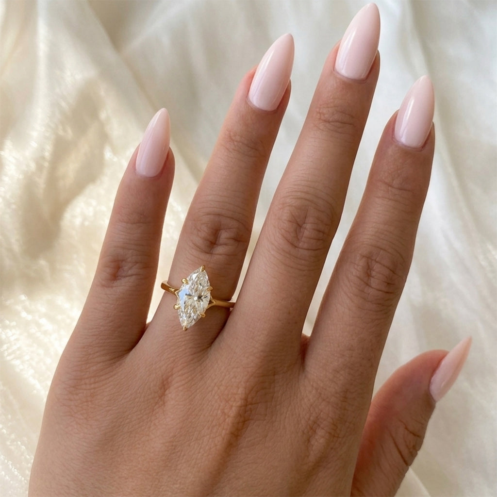 Marquise Ring 一 2 carat, Cubic Zirconia